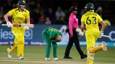 Women's T20 WC : मैक्ग्रा के बल्ले से कांपा साउथ अफ्रीका, 57 रनों की तूफानी पारी से ऑस्ट्रेलिया को पहुंचाया सेमीफाइनल SportsTak Hindi