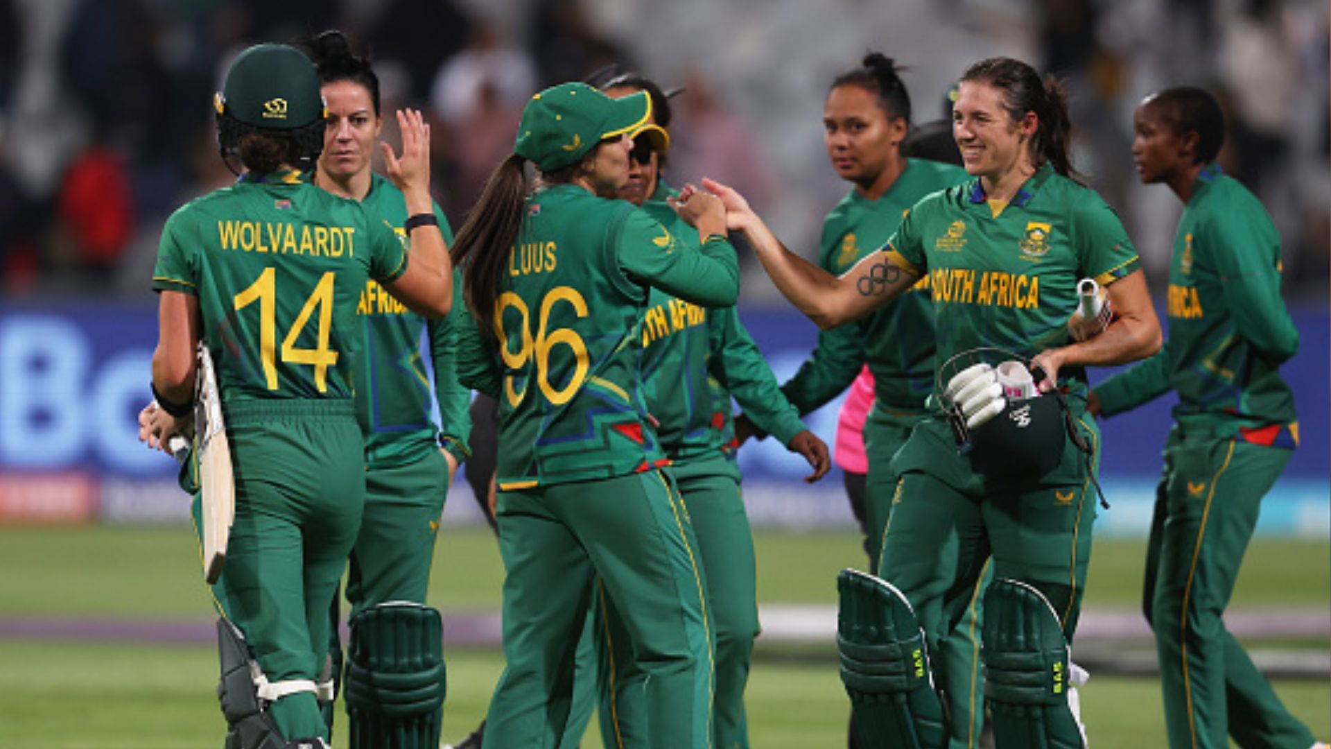 Women's T20 WC : बांग्लादेश को 10 विकेट से रौंदकर सेमीफाइनल में पहुंची साउथ अफ्रीका