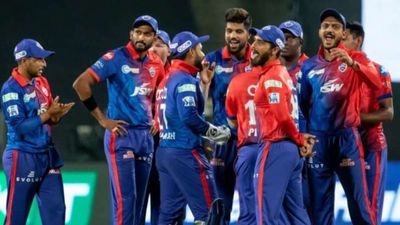 IPL 2023: दिल्ली कैपिटल्स इस खिलाड़ी को बनाएगी कप्तान, अक्षर पटेल को उपकप्तानी! SportsTak Hindi