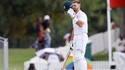 SA vs WI : 6 महीने बाद वापसी करने वाले मार्करम ने शतक से साउथ अफ्रीका को बचाया, वेस्टइंडीज की टीम पर कसा शिकंजा SportsTak Hindi