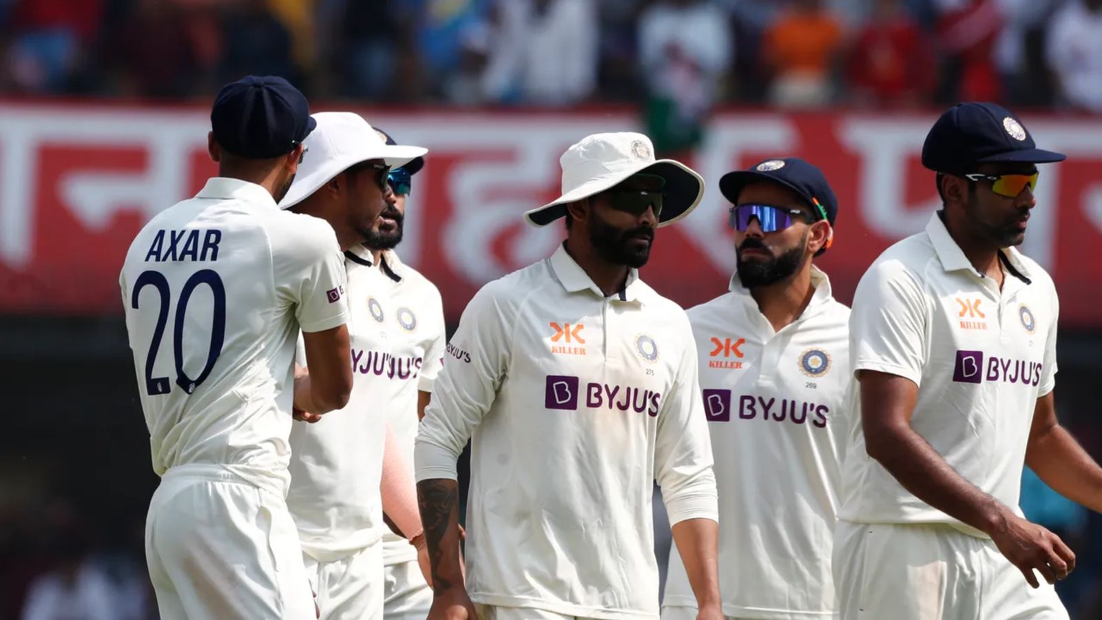 INDvsAUS: सुनील गावस्कर ने बताया टीम इंडिया ने इंदौर में कहां और कैसे गड़बड़ी की? INDvsAUS: सुनील गावस्कर ने बताया टीम इंडिया ने इंदौर में कहां और कैसे गड़बड़ी की?