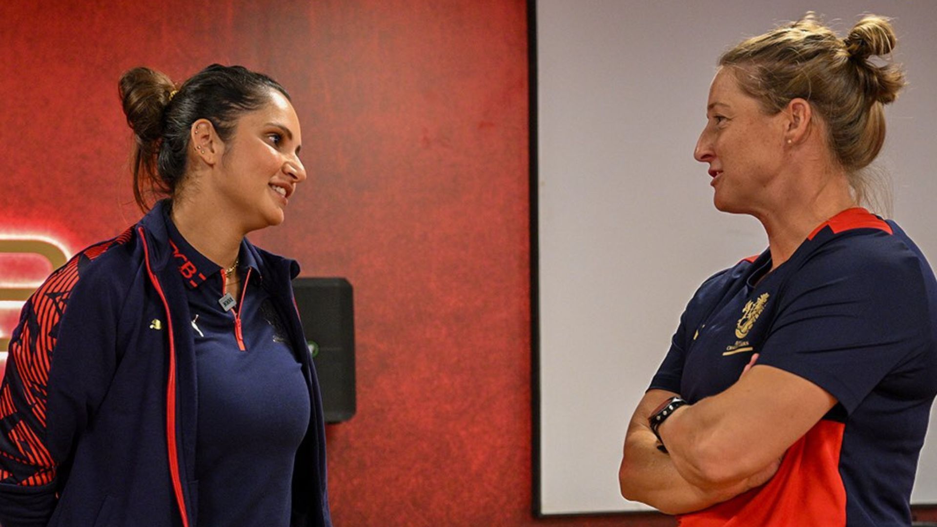 WPL 2023 के आगाज से पहले सानिया मिर्जा ने RCB को दिया जीत का मंत्र, कहा - असली चैंपियन...