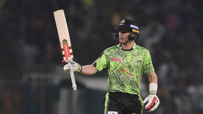 IPL 2023 से बाहर रहने वाले बल्लेबाज का कोहराम, 54 रनों की धमाकेदार पारी से लाहौर को जिताया मैच SportsTak Hindi