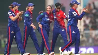 WPL 2023: शेफाली-लेनिंग के धमाकों से दिल्ली ने ठोके 223 रन, फिर अमेरिकी बॉलर का कहर, स्मृति मांधना की आरसीबी को मिली करारी शिकस्त SportsTak Hindi