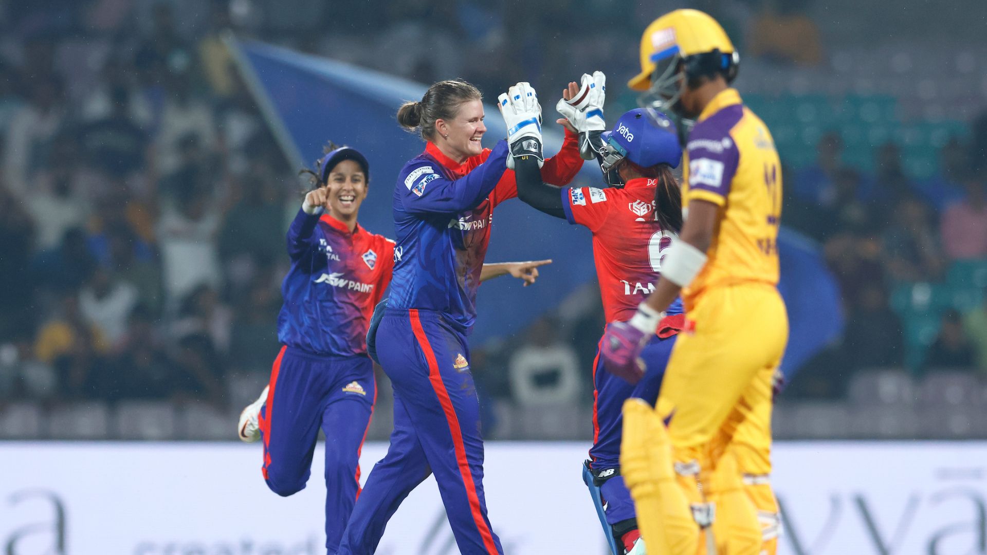 WPL 2023: वर्ल्ड नंबर 1 बल्लेबाज की विध्वंसक पारी गई बेकार, दिल्ली कैपिटल्स का विजयी रथ जारी, यूपी के वॉरियर्ज का निकला दम