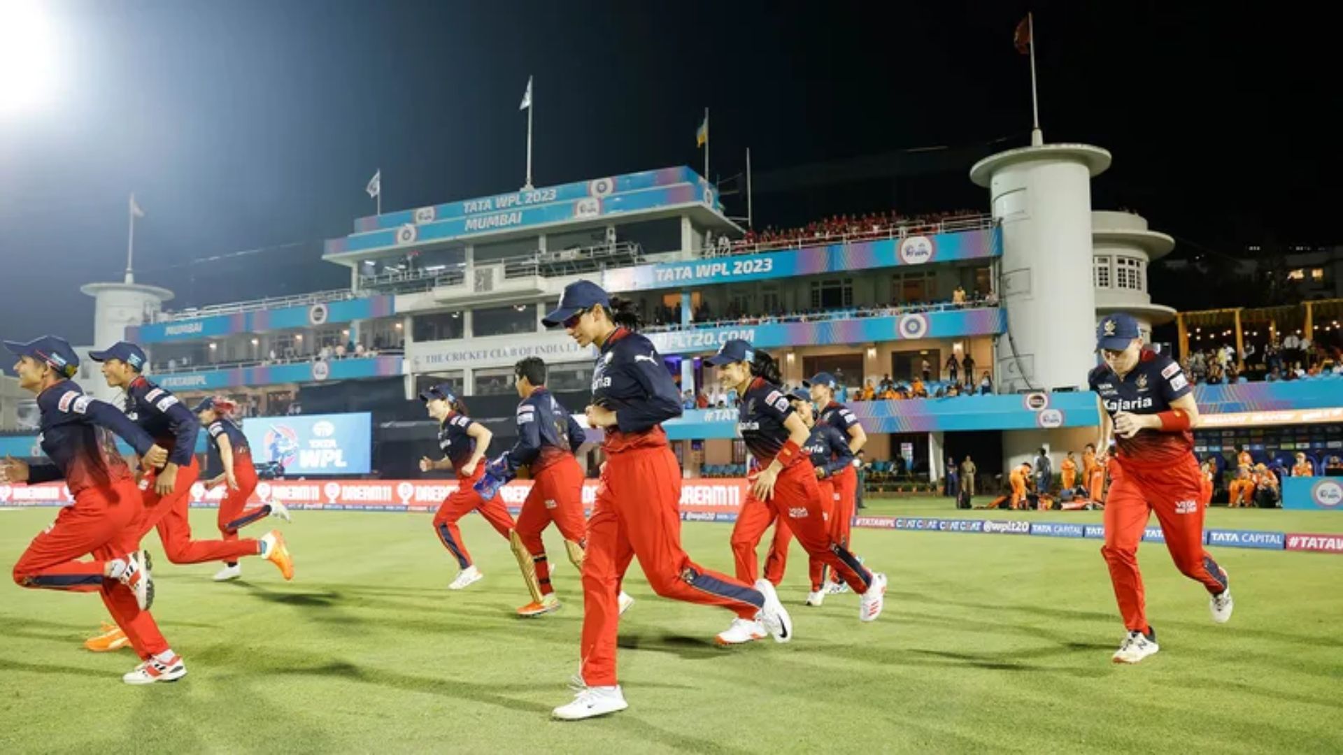 WPL 2023: स्मृति मांधना की RCB की हार की हैट्रिक, डंकली-हरलीन के हाहाकारी खेल से गुजरात जायंट्स ने 11 रन से पीटा