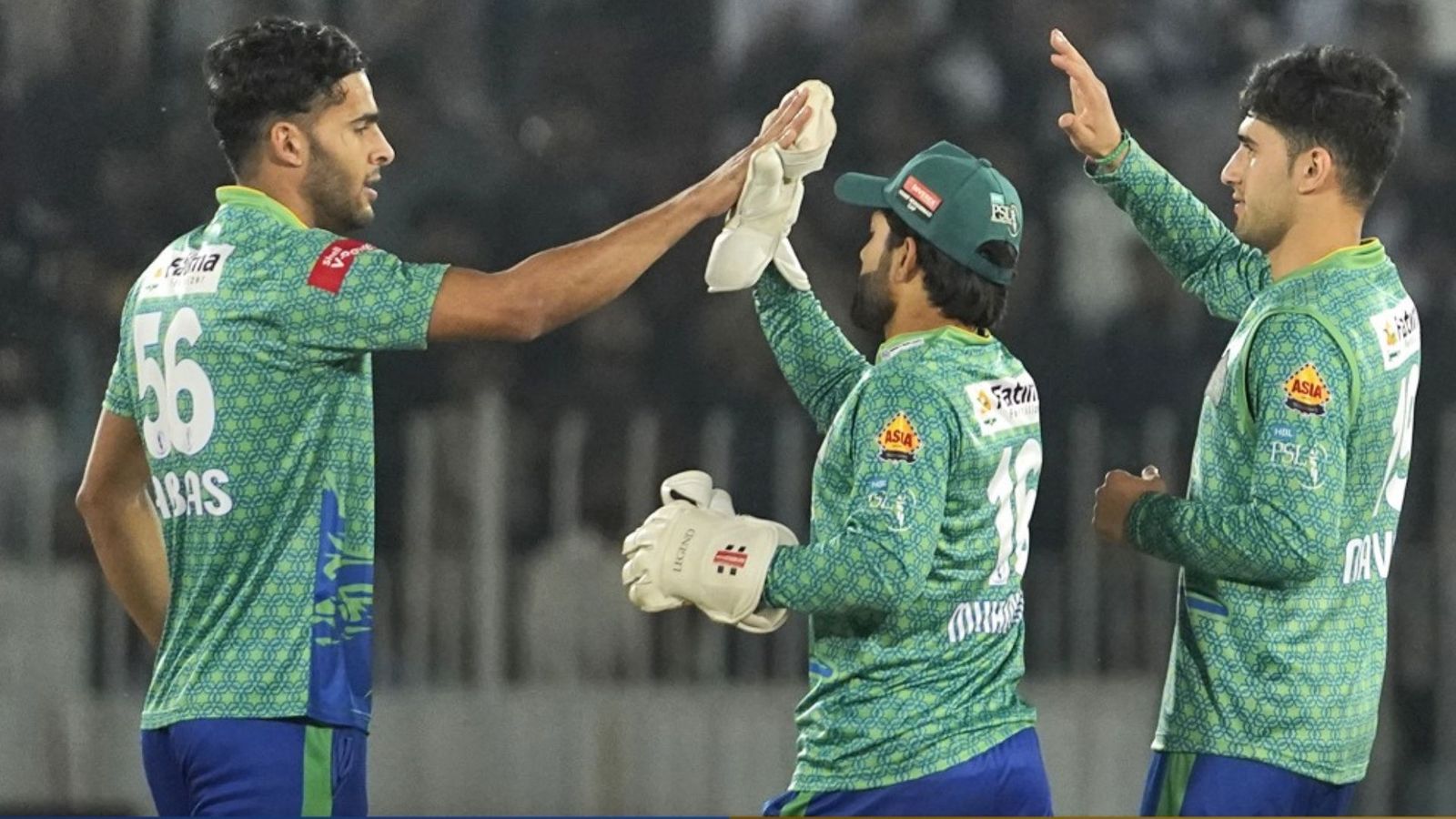 PSL: उस्मान खान की बल्ले से सनसनी के बाद अफरीदी की हैट्रिक ने लगाई आग, रोमांचक मुकाबले में मुल्तान सुल्तान्स ने 9 रन से जीता मैच PSL: उस्मान खान की बल्ले से सनसनी के बाद अफरीदी की हैट्रिक ने लगाई आग, रोमांचक मुकाबले में मुल्तान सुल्तान्स ने 9 रन से जीता मैच