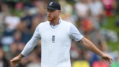 बेन स्टोक्स का रेलवे स्टेशन से चोरी हुआ बैग, सोशल मीडिया पर गुस्से में कह दी बड़ी बात SportsTak Hindi