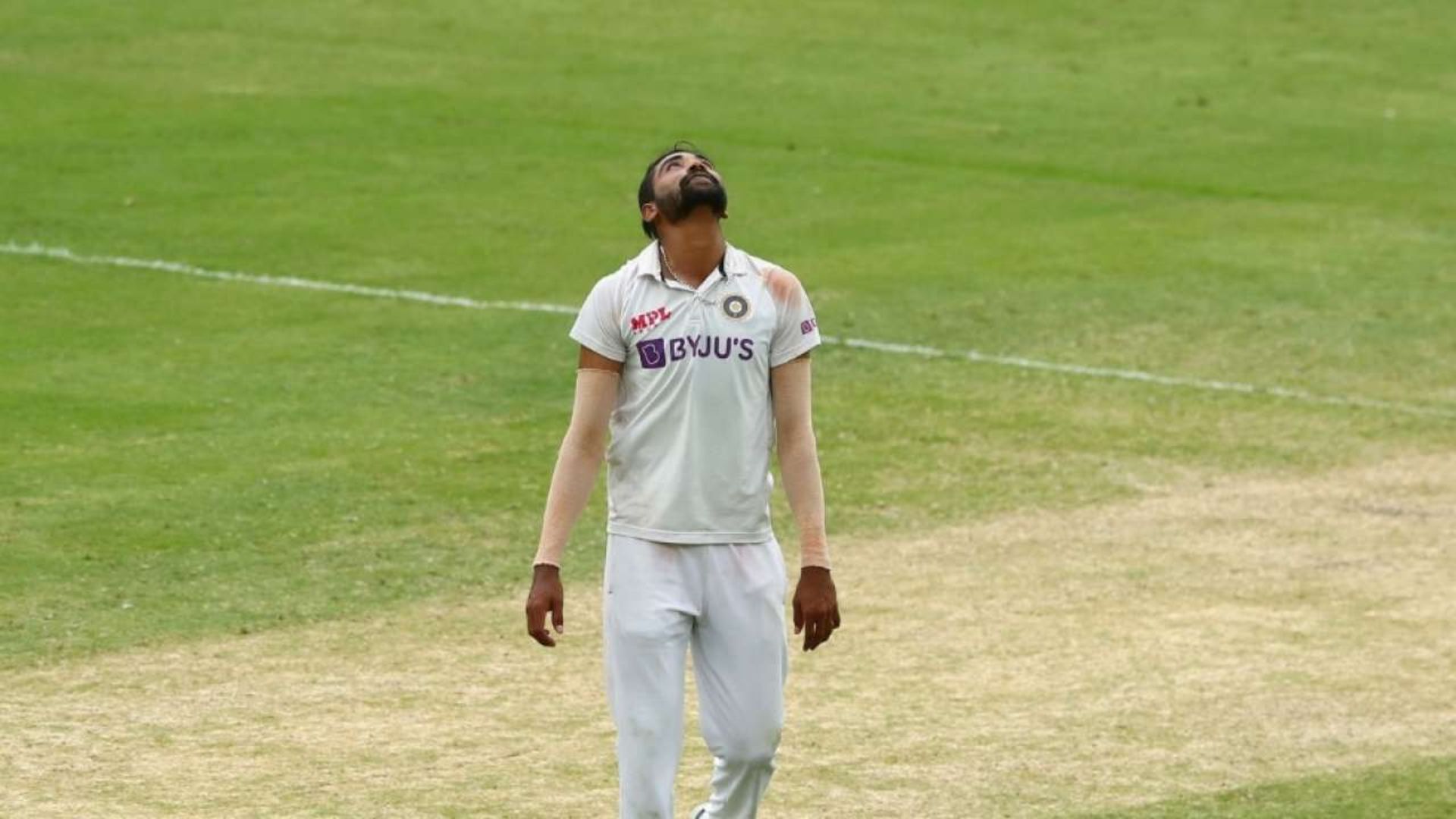 'कमरे में रोता और फिर मंगेतर से बात करता' मोहम्मद सिराज ने बताया पिता के निधन का दर्द कैसे झेला