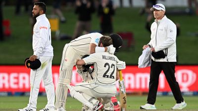 NZvsSL: केन विलियमसन के शतक से टेस्ट में रोमांच की हदें पार, श्रीलंका को आखिरी गेंद पर 2 विकेट से हराया, बना दिया इतिहास SportsTak Hindi