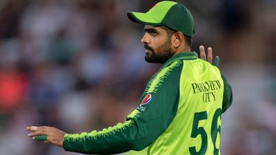 पाक क्रिकेट में बवाल, बाबर को जबरदस्ती आराम देने पर भड़क उठा दिग्गज खिलाड़ी, कहा- रेस्ट इन पीस पाकिस्तान टीम SportsTak Hindi