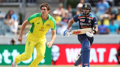 ODI से पहले विराट कोहली के आंकड़ों ने कंगारुओं के भीतर पैदा किया खौफ, ठोक चुके हैं 8 शतक SportsTak Hindi