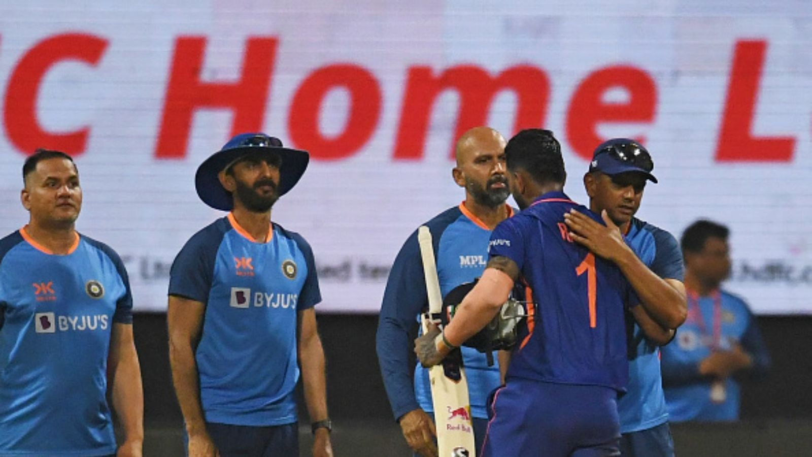 IND vs AUS: भारत की जीत के बाद बोले राहुल, विकेट बचाना... इस गेंदबाज को बताया सबसे ज्यादा खतरनाक IND vs AUS: भारत की जीत के बाद बोले राहुल, विकेट बचाना... इस गेंदबाज को बताया सबसे ज्यादा खतरनाक