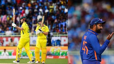 IND vs AUS: पहले मिचेल और फिर मार्श ने टीम इंडिया का बनाया मजाक, 10 विकेट से दी करारी शिकस्त, 11 ओवरों में खत्म मैच SportsTak Hindi
