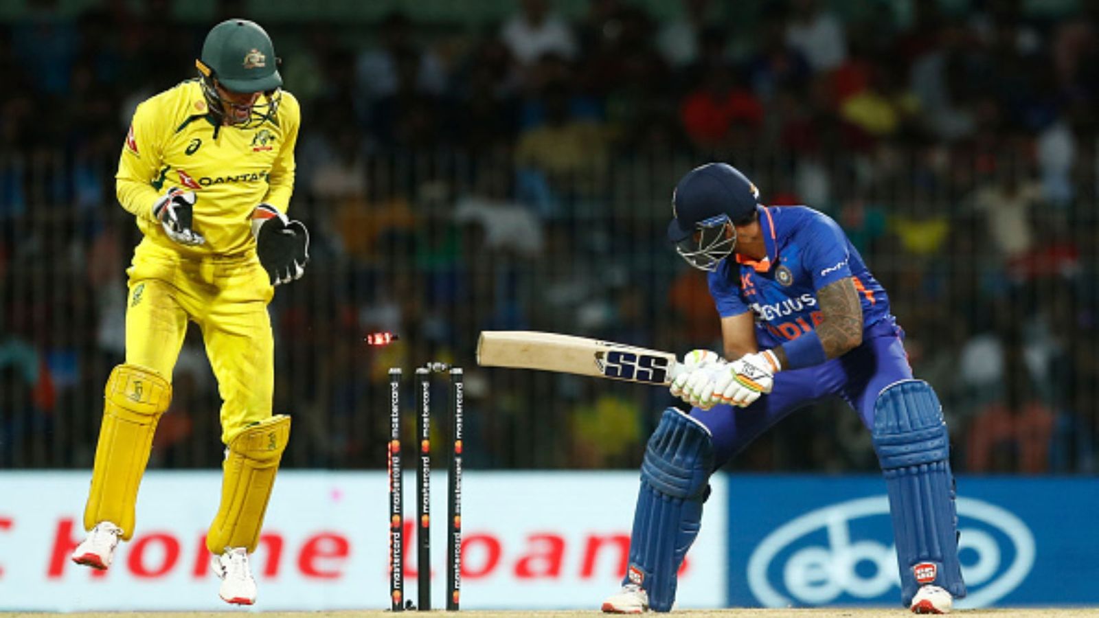 IND vs AUS: 3 मैच, 3 बॉल और 3 जीरो... लगातार 3 गोल्डन डक बनाने वाले सूर्यकुमार यादव को आखिर हो क्या गया? IND vs AUS: 3 मैच, 3 बॉल और 3 जीरो... लगातार 3 गोल्डन डक बनाने वाले सूर्यकुमार यादव को आखिर हो क्या गया?