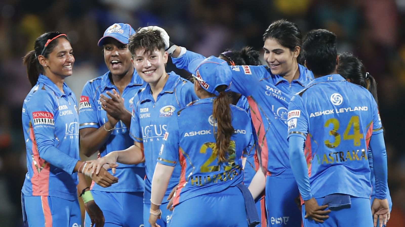 WPL 2023: दो इंग्लिश खिलाड़ियों के धमाके से मुंबई इंडियंस ने फाइनल में जगह बनाई, यूपी वॉरियर्ज को 72 रन से ठोककर किया बाहर WPL 2023: दो इंग्लिश खिलाड़ियों के धमाके से मुंबई इंडियंस ने फाइनल में जगह बनाई, यूपी वॉरियर्ज को 72 रन से ठोककर किया बाहर