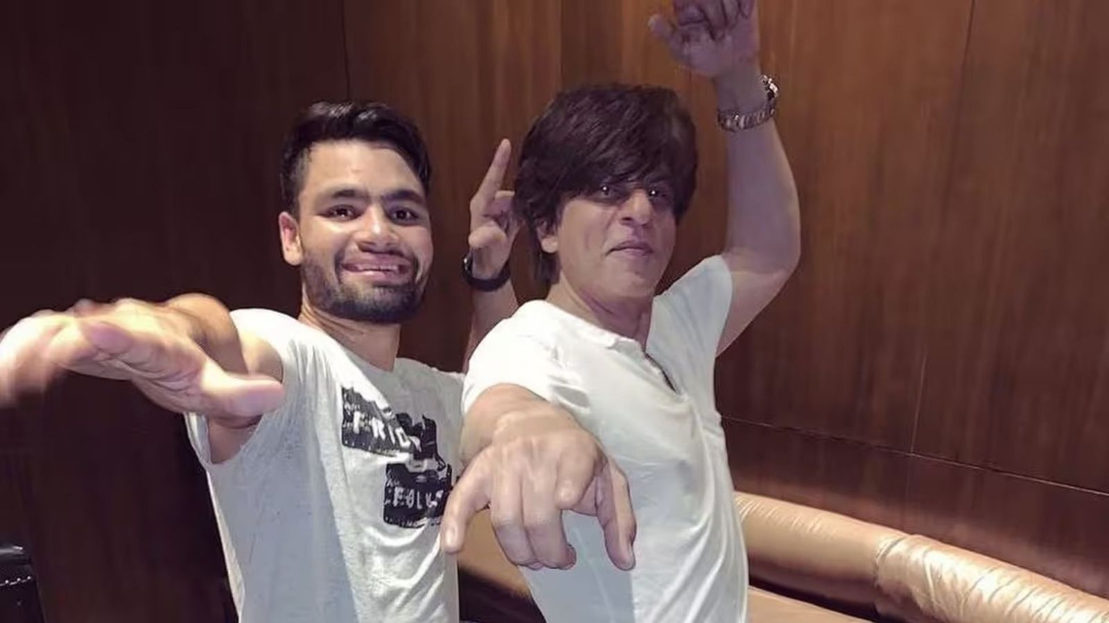 IPL 2023: रिंकू सिंह के ऐतिहासिक छक्कों के बाद शाहरुख खान ने किया मजेदार ट्वीट, क्रिकेटर के जवाब ने जीता फैंस का दिल IPL 2023: रिंकू सिंह के ऐतिहासिक छक्कों के बाद शाहरुख खान ने किया मजेदार ट्वीट, क्रिकेटर के जवाब ने जीता फैंस का दिल