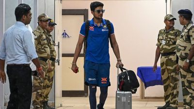 IPL 2023: क्या रोहित शर्मा के साथ ओपन नहीं करना चाहते शुभमन गिल? इस दिग्गज क्रिकेटर को बताया फेवरेट ओपनिंग पार्टनर SportsTak Hindi