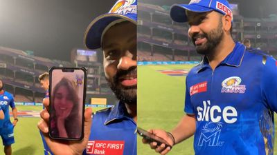 DC vs MI : दिल्ली में जीत के बाद रोहित शर्मा ने पत्नी रितिका को लगाया वीडियो कॉल, ऐसे मनाया जश्न SportsTak Hindi