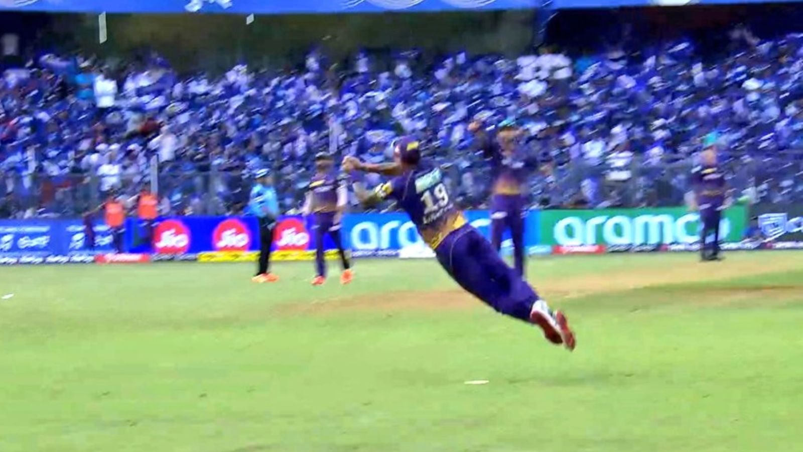 Umesh Yadav Catch: उमेश यादव ने चीते की तरह छलांग लगाकर रोहित शर्मा का लपका कैच, हिटमैन को आ गई हंसी, देखिए Video Umesh Yadav Catch: उमेश यादव ने चीते की तरह छलांग लगाकर रोहित शर्मा का लपका कैच, हिटमैन को आ गई हंसी, देखिए Video