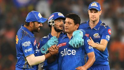 SRHvsMI: मुंबई ने लगाई जीत की हैट्रिक, ग्रीन के आगे डूबी हैदराबाद की नैया, तेंदुलकर ने आखिरी ओवर में किया कमाल SportsTak Hindi