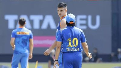 Arjun Tendulkar, Record : 6 IPL सीजन में जो काम पिता सचिन नहीं कर सके, बेटे अर्जुन ने दूसरे मैच में करके रच दिया इतिहास SportsTak Hindi