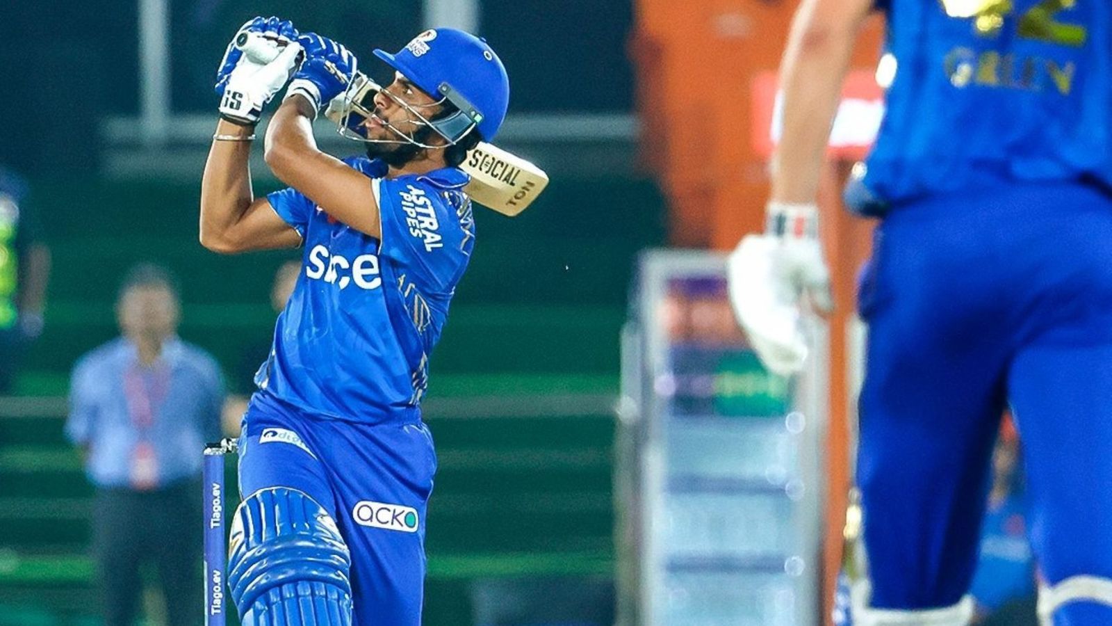 सचिन तेंदुलकर के किस मंत्र से खूब रन ठोक रहे हैं तिलक वर्मा, मैच के बाद किया खुलासा, कहा- किसी भी रोल के लिए हूं तैयार सचिन तेंदुलकर के किस मंत्र से खूब रन ठोक रहे हैं तिलक वर्मा, मैच के बाद किया खुलासा, कहा- किसी भी रोल के लिए हूं तैयार