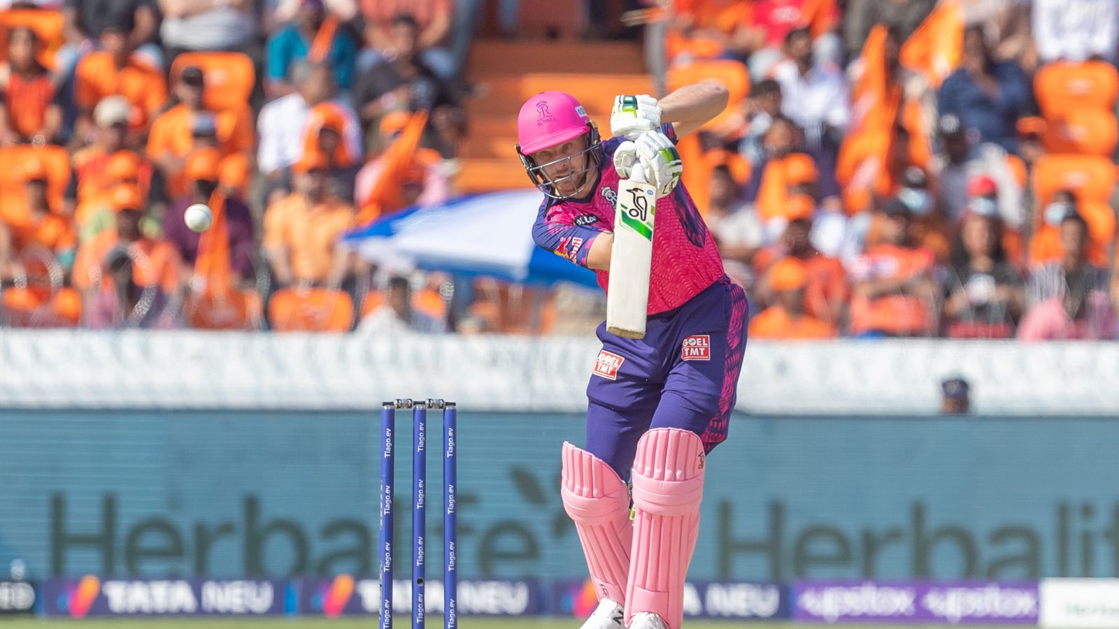 जॉस बटलर ने खिलाड़ियों की कमी गिनाने वाले कमेंटेटर्स पर कह दी बड़ी बात, बोले- जब वे आलोचना करते हैं तब... जॉस बटलर ने खिलाड़ियों की कमी गिनाने वाले कमेंटेटर्स पर कह दी बड़ी बात, बोले- जब वे आलोचना करते हैं तब...