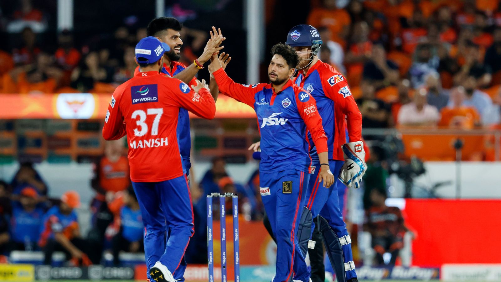 SRH vs DC: दिल्ली ने गेंदबाजों के बूते दिखाया दम, हैदराबाद को रोमांचक मुकाबले में 7 रन से पीटा SRH vs DC: दिल्ली ने गेंदबाजों के बूते दिखाया दम, हैदराबाद को रोमांचक मुकाबले में 7 रन से पीटा