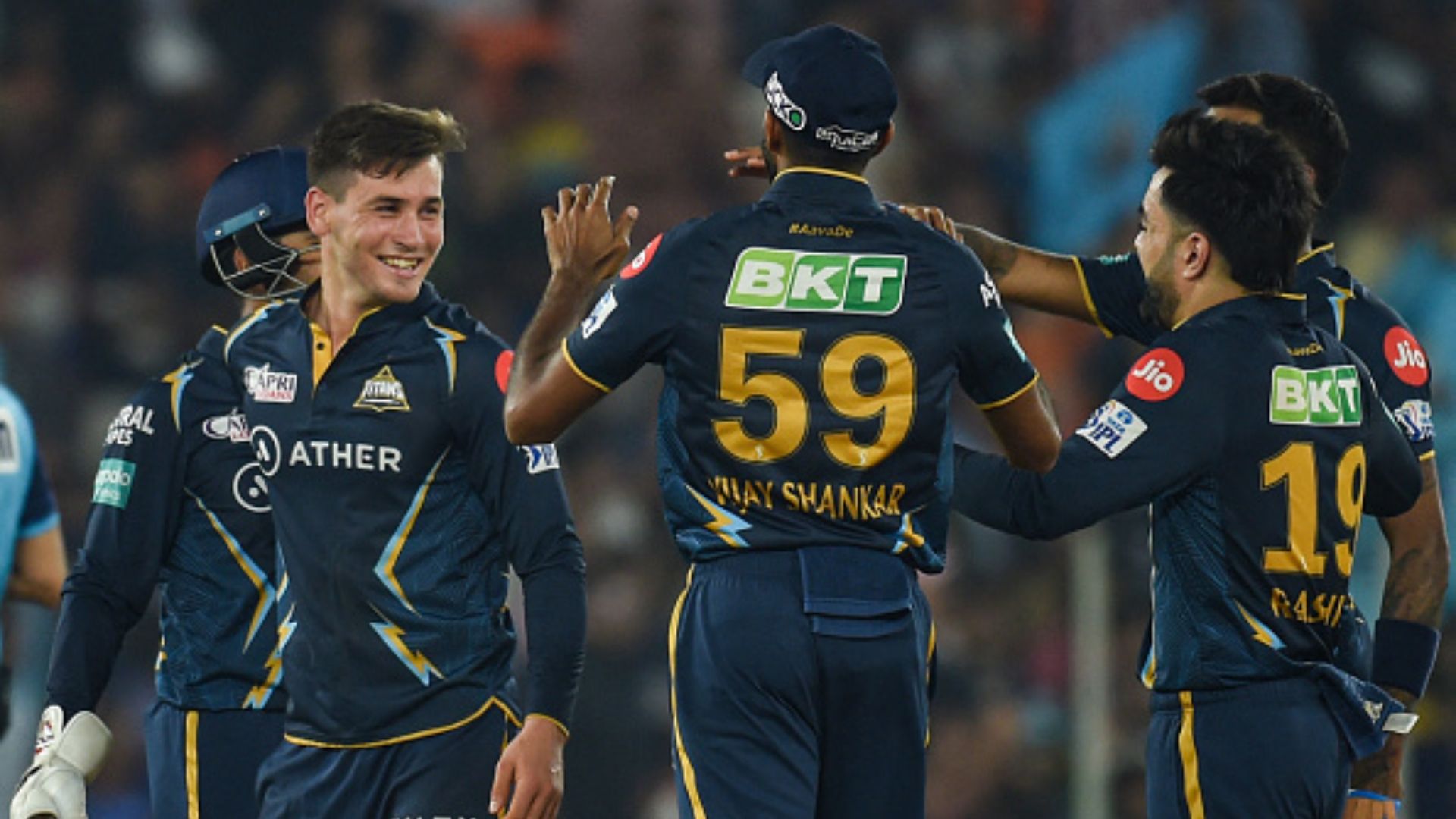 GT vs MI: डिफेंडिंग चैंपियन गुजरात के सामने 5 बार की विजेता मुंबई का समर्पण, लगातार दूसरे मैच में 200 प्लस टारगेट के सामने हारी रोहित की सेना