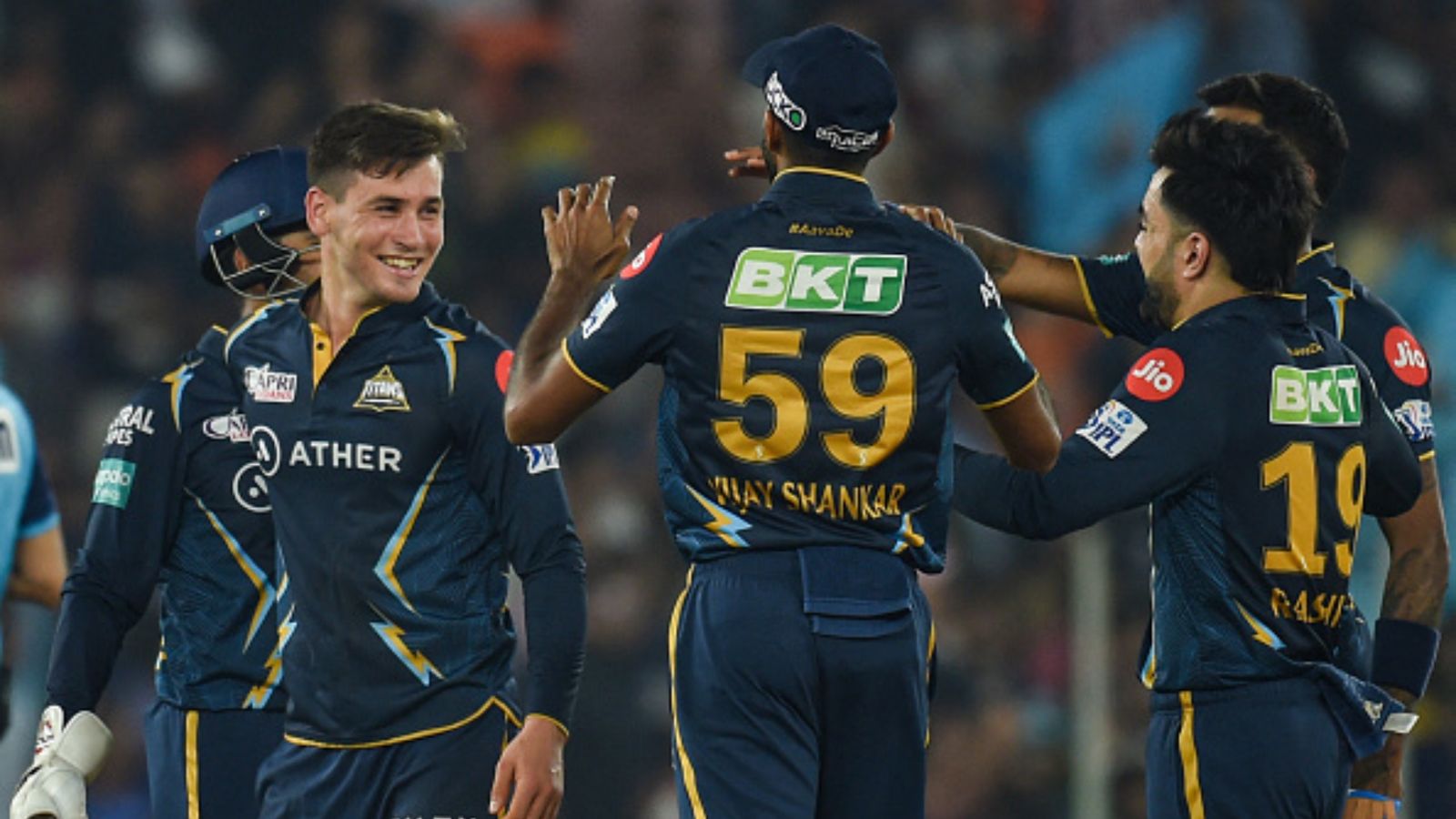 GT vs MI: डिफेंडिंग चैंपियन गुजरात के सामने 5 बार की विजेता मुंबई का समर्पण, लगातार दूसरे मैच में 200 प्लस टारगेट के सामने हारी रोहित की सेना GT vs MI: डिफेंडिंग चैंपियन गुजरात के सामने 5 बार की विजेता मुंबई का समर्पण, लगातार दूसरे मैच में 200 प्लस टारगेट के सामने हारी रोहित की सेना