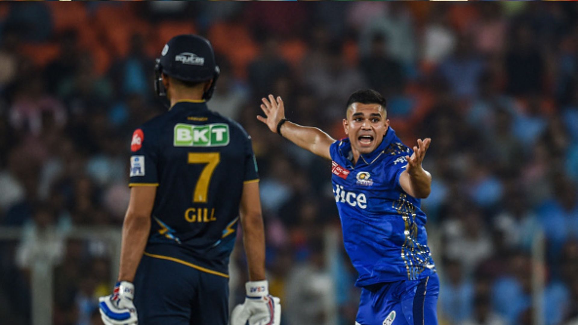 Arjun Tendulkar : 6 गेंद में खाए 31 रन, फिर की दमदार वापसी, मुंबई के कोच शेन बॉन्ड ने कहा - अर्जुन तेंदुलकर की रफ्तार... Arjun Tendulkar : 6 गेंद में खाए 31 रन, फिर की दमदार वापसी, मुंबई के कोच शेन बॉन्ड ने कहा - अर्जुन तेंदुलकर की रफ्तार...