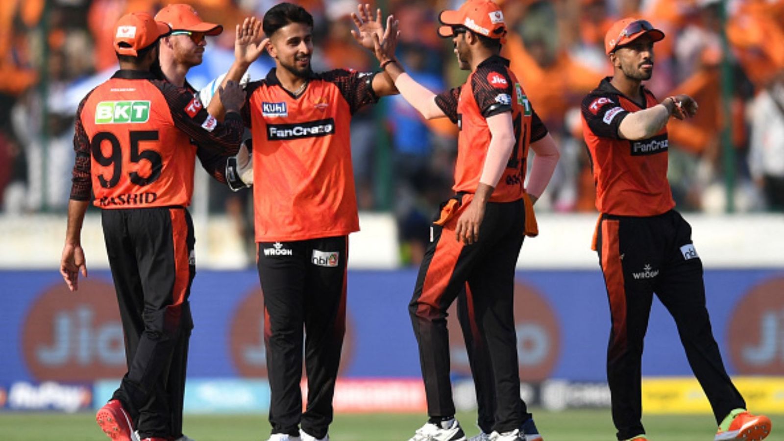 उमरान मलिक को लेकर सनराइजर्स हैदराबाद पर भड़के पंजाब के कोच, कहा- अगर विश्वास नहीं है तो अच्छा यही होगा कि... उमरान मलिक को लेकर सनराइजर्स हैदराबाद पर भड़के पंजाब के कोच, कहा- अगर विश्वास नहीं है तो अच्छा यही होगा कि...