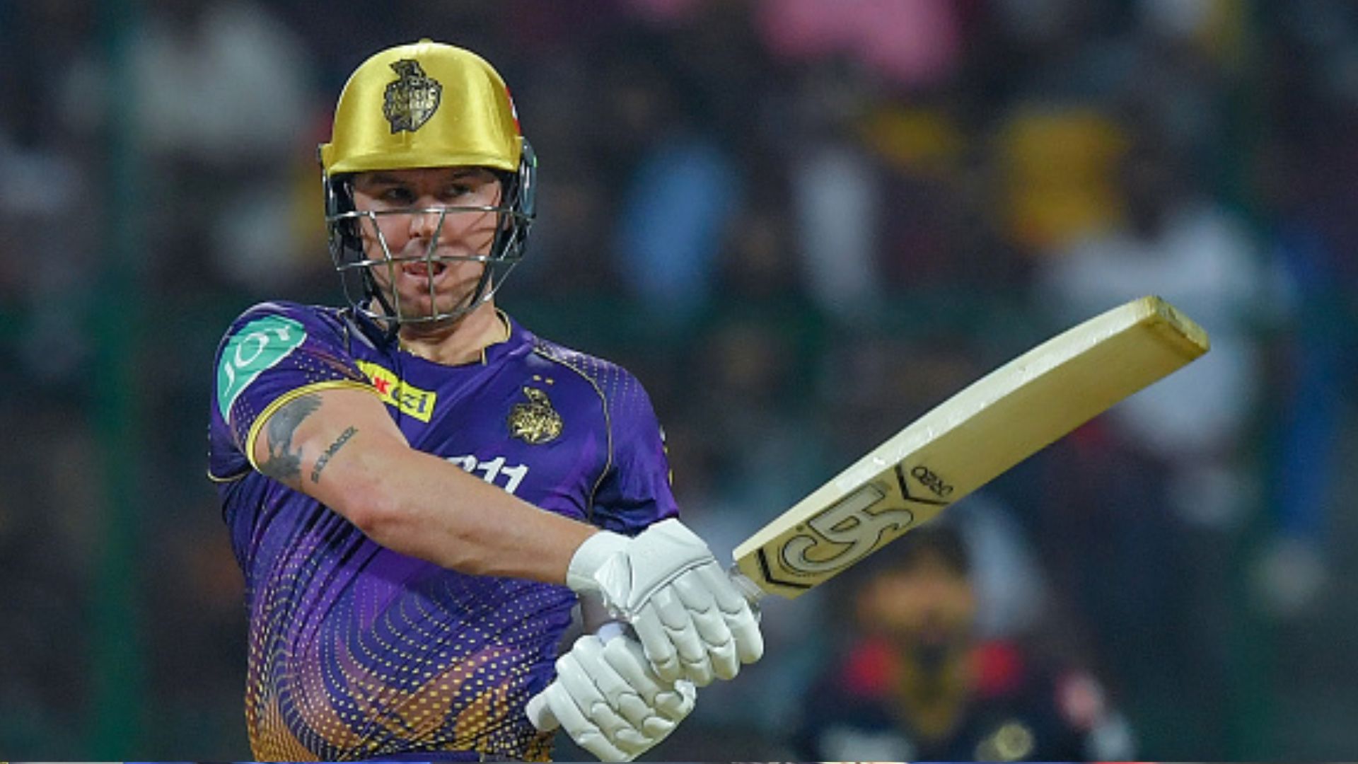 Jason Roy, Fined : 6,6,6...5 छक्के से ठोके 29 गेंद में 56 रन, OUT होने के बाद की घटिया हरकत, अब मिली कड़ी सजा