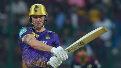 Jason Roy, Fined : 6,6,6...5 छक्के से ठोके 29 गेंद में 56 रन, OUT होने के बाद की घटिया हरकत, अब मिली कड़ी सजा SportsTak Hindi