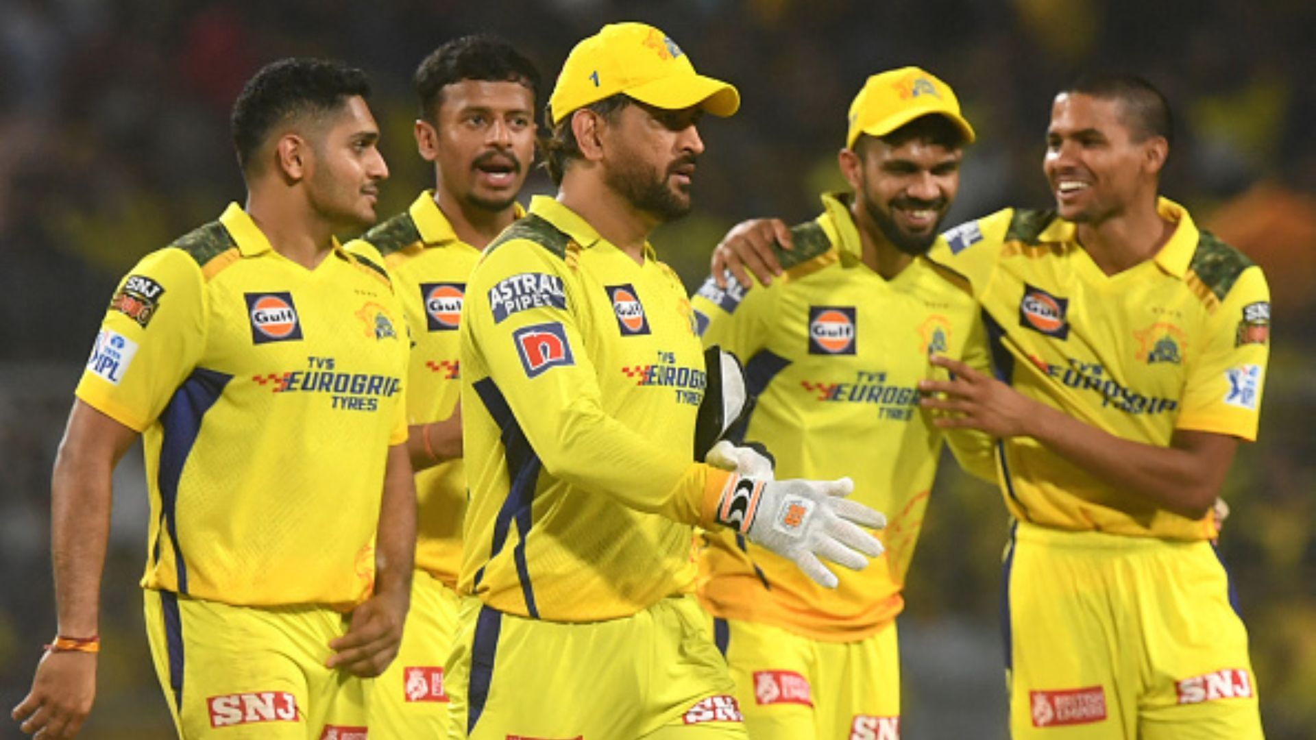'चेन्नई के इस खिलाड़ी को धोनी रिमोट कंट्रोल की तरह इस्तेमाल करते हैं', पूर्व भारतीय स्पिनर का बड़ा बयान