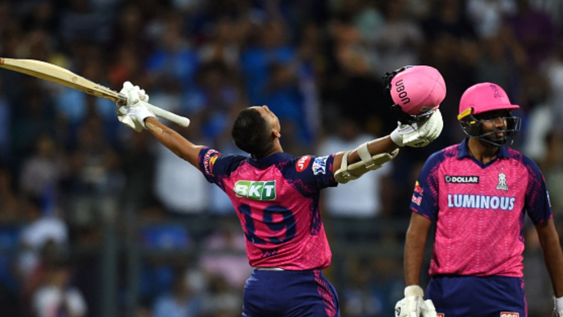 IPL 2023, Orange & Purple Cap : कोहली के साथी को पछाड़ यशस्वी ने ऑरेंज कप पर जमाया कब्जा तो जानें किसके सिर है पर्पल कैप?