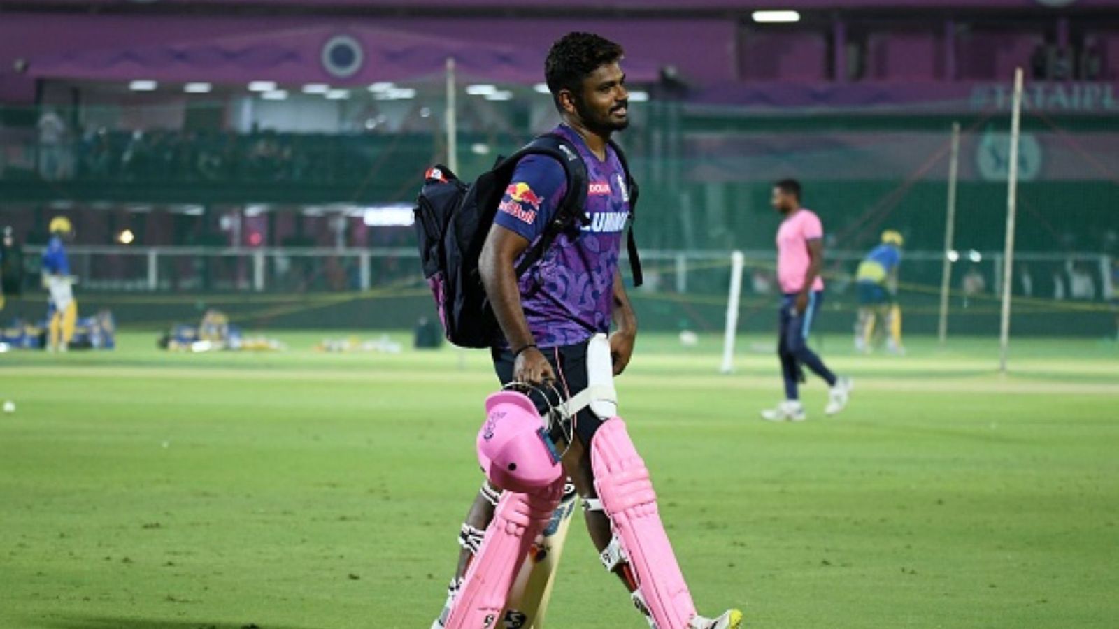 शतक ठोकने के बावजूद भी यशस्वी से क्यों खुश नहीं दिखे संजू सैमसन, MI के खिलाफ आखिरी ओवर में मिली हार के बाद दिया बड़ा बयान शतक ठोकने के बावजूद भी यशस्वी से क्यों खुश नहीं दिखे संजू सैमसन, MI के खिलाफ आखिरी ओवर में मिली हार के बाद दिया बड़ा बयान