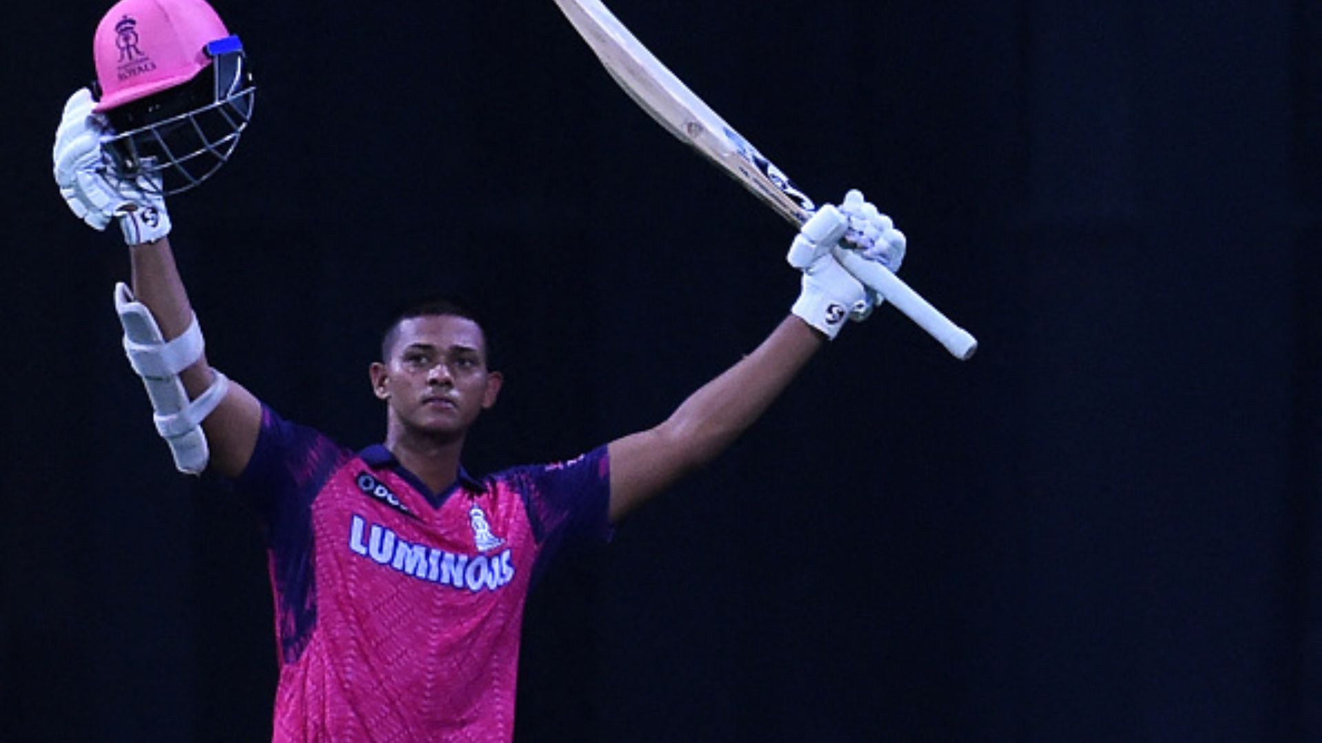 यशस्वी जायसवाल के पानी पूरी बेचने की कहानी बचपन के कोच को नहीं पसंद, बोले- गरीबी के एंगल के बजाए... SportsTak Hindi