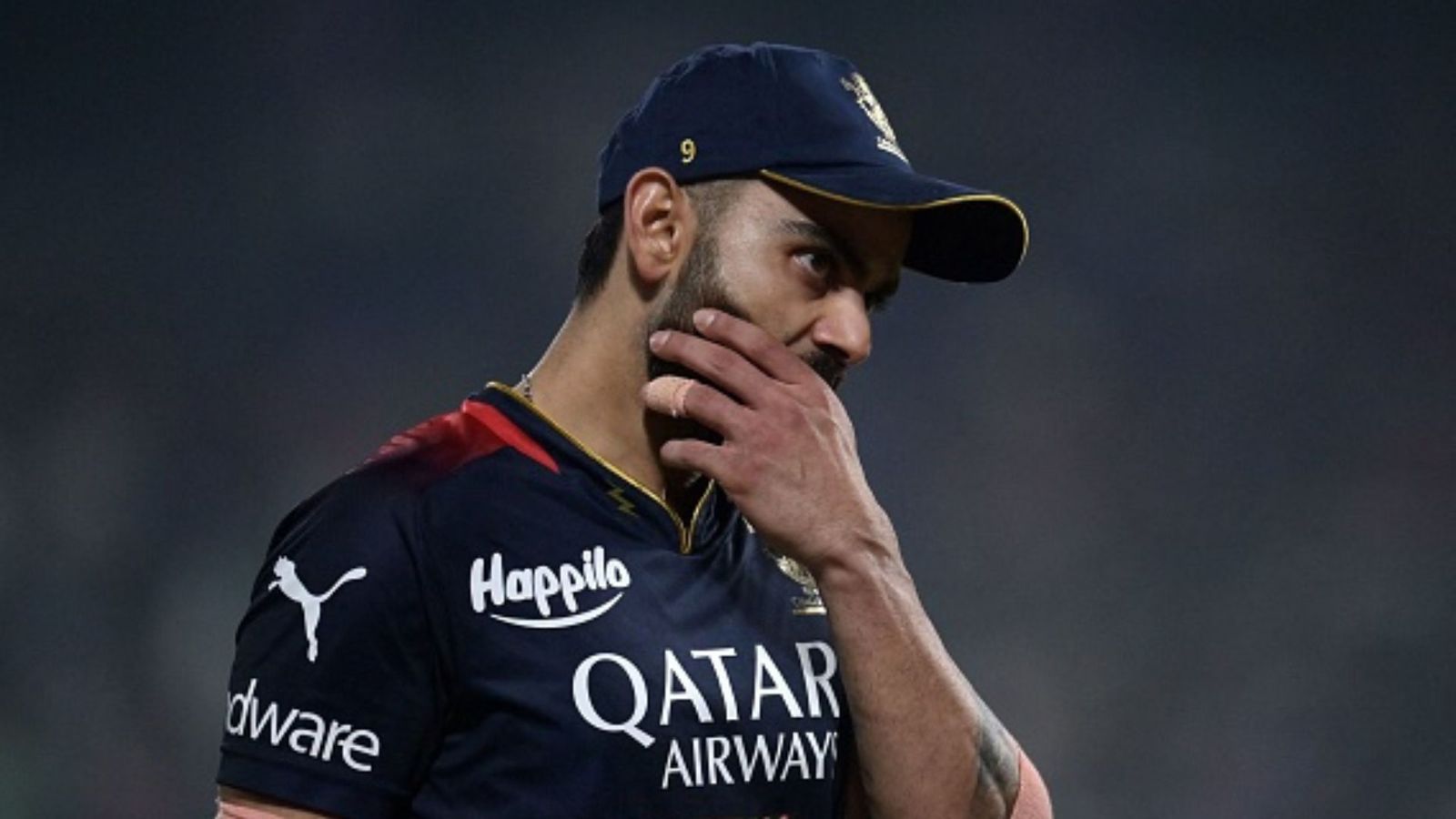 Virat Kohli : कोहली की धीमी बल्लेबाजी से हारी RCB तो बरसे दिग्गज, पोंटिंग के बाद मूडी ने कहा - 'अब एंकर रोल की जरूरत नहीं' Virat Kohli : कोहली की धीमी बल्लेबाजी से हारी RCB तो बरसे दिग्गज, पोंटिंग के बाद मूडी ने कहा - 'अब एंकर रोल की जरूरत नहीं'