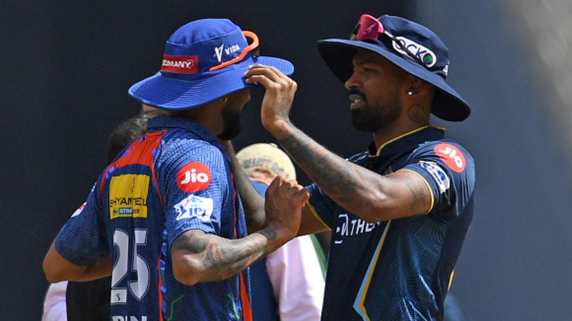 Hardik Pandya : बड़े भाई क्रुणाल की टीम को हराने के बाद हार्दिक पंड्या ने कसा तंज, कहा - 'अब वो डींगे नहीं मार सकेंगे'