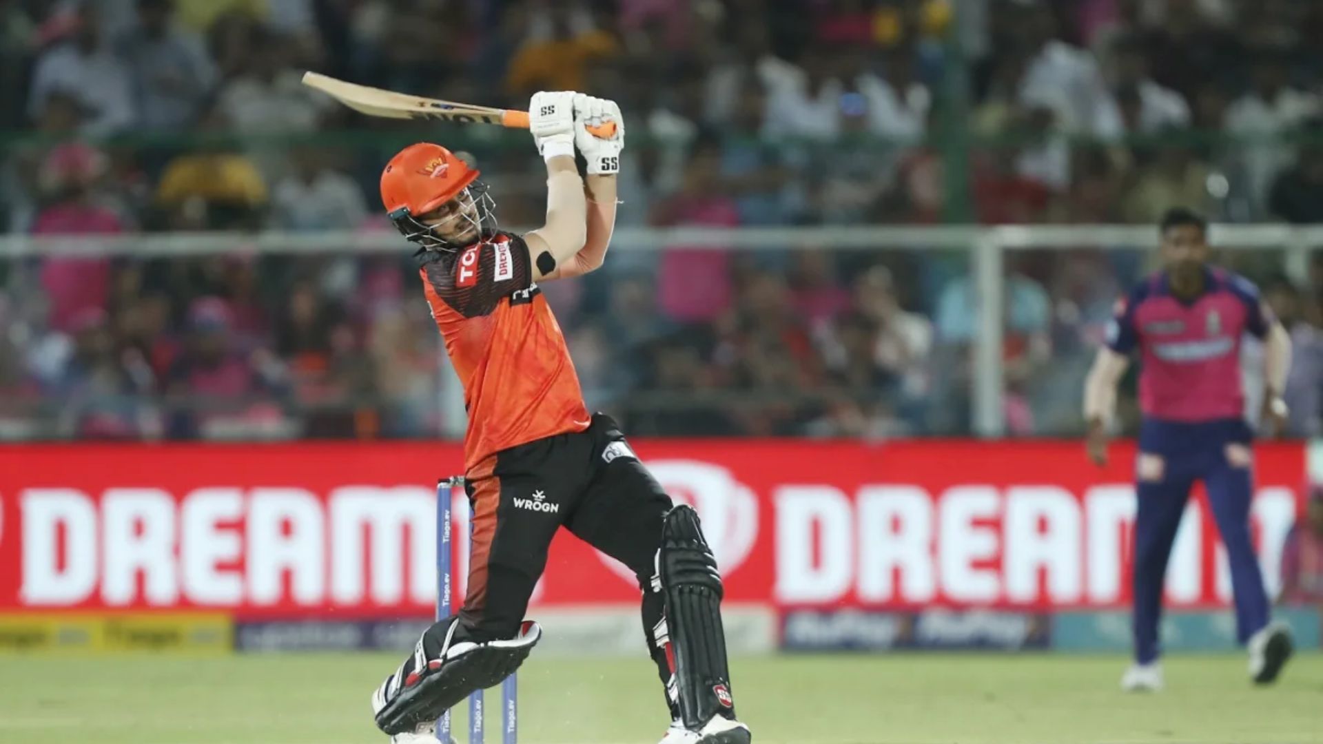 RR vs SRH: हैदराबाद की हैरतअंगेज जीत, फिलिप्स-समद ने आखिरी 12 गेंद में 41 रन ठोककर राजस्थान को घर में रुलाया, रच डाला इतिहास