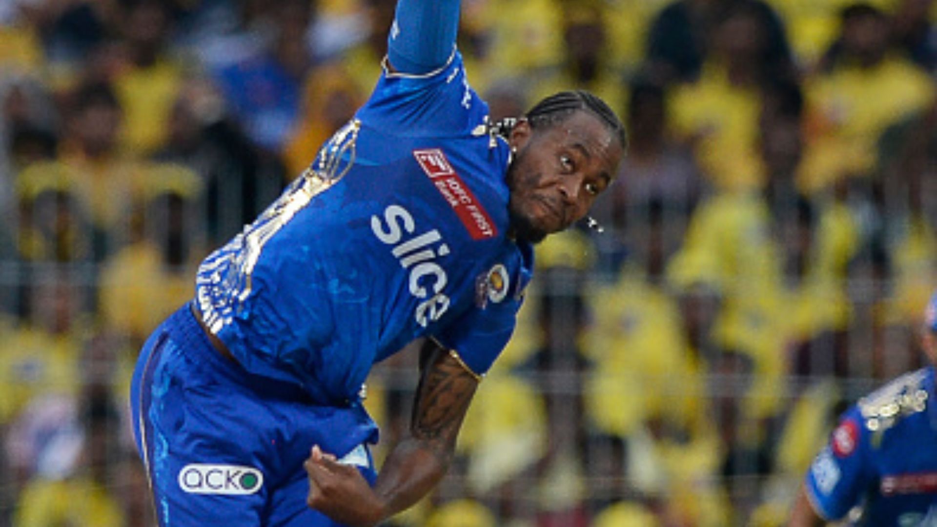 IPL 2023: मुंबई इंडियंस को बड़ा झटका, जोफ्रा आर्चर टूर्नामेंट से हुए बाहर, इंग्लैंड के इस गेंदबाज ने किया रिप्लेस