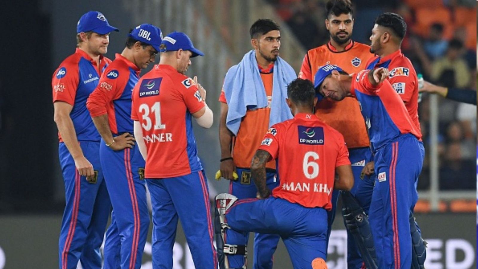 Ricky Ponting : चेन्नई के खिलाफ 34 डॉट गेंद खेलना बना दिल्ली का 'काल', हेड कोच पोंटिंग ने लगाई लताड़ Ricky Ponting : चेन्नई के खिलाफ 34 डॉट गेंद खेलना बना दिल्ली का 'काल', हेड कोच पोंटिंग ने लगाई लताड़