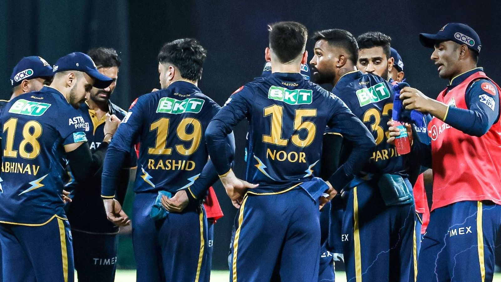 IPL 2023: घर पर आखिरी मैच में गुजरात टाइटंस की टीम इस स्पेशल रंग की जर्सी में आएगी नजर, ये है वजह IPL 2023: घर पर आखिरी मैच में गुजरात टाइटंस की टीम इस स्पेशल रंग की जर्सी में आएगी नजर, ये है वजह