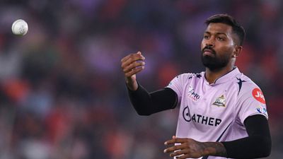 हार्दिक पंड्या के गुजरात टाइटंस का जवाब नहीं! लगातार दूसरे साल सबसे पहले प्लेऑफ में बनाई जगह, फाइनल के लिए मिलेंगे दो मौके SportsTak Hindi