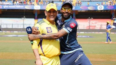 CSK के खिलाफ मुकाबले से पहले हार्दिक पंड्या का धोनी पर बड़ा बयान, कप्तान से नफरत...शैतान... SportsTak Hindi