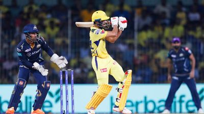 Ruturaj Gaikwad : 4 मैच 4 फिफ्टी, गुजरात के खिलाफ गरजे गायकवाड़, नो बॉल से मिला जीवनदान तो 60 रनों की पारी से हार्दिक की टीम को खदेड़ा SportsTak Hindi