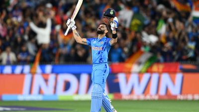 Virat Kohli: विराट कोहली ने हासिल की ये बड़ी उपलब्धि, ऐसा करने वाले बने पहले एशियाई खिलाड़ी SportsTak Hindi