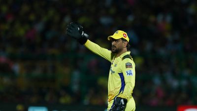 MS Dhoni Retirement : IPL 2023 फाइनल के बाद क्या धोनी को लेना चाहिए संन्यास? कपिल देव ने कहा - गुड बाय कहने का टाइम... SportsTak Hindi